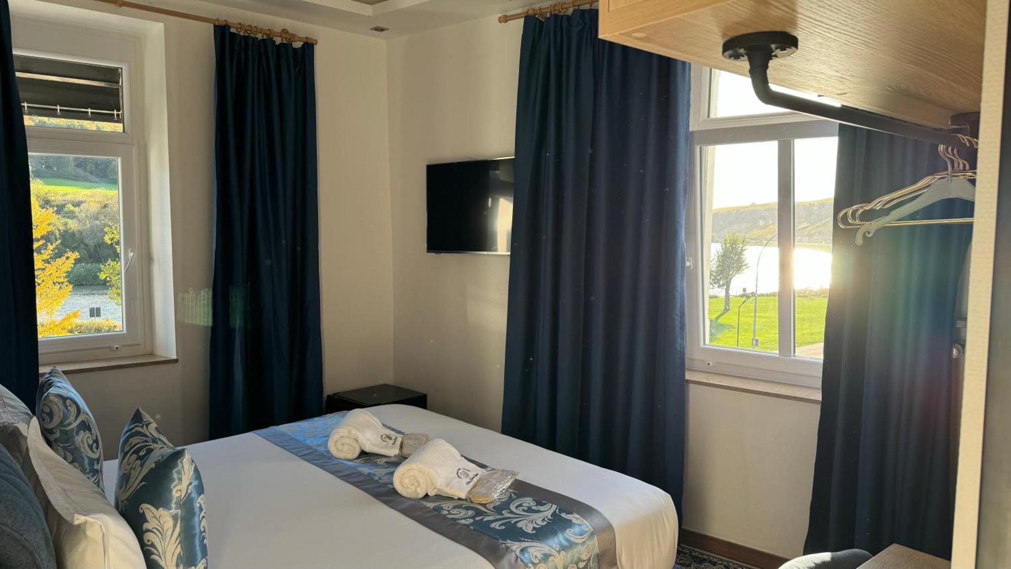 Hotel Whiteswan Ihnen Buitenkant foto