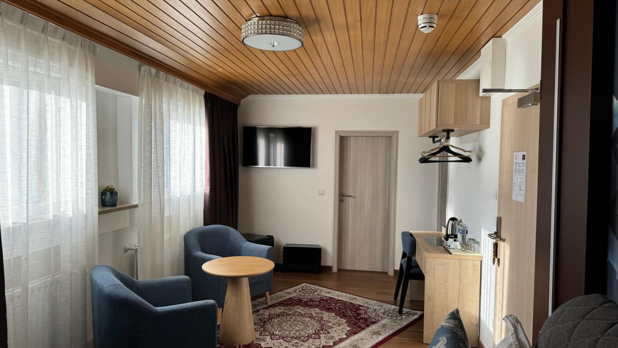 Hotel Whiteswan Ihnen Buitenkant foto